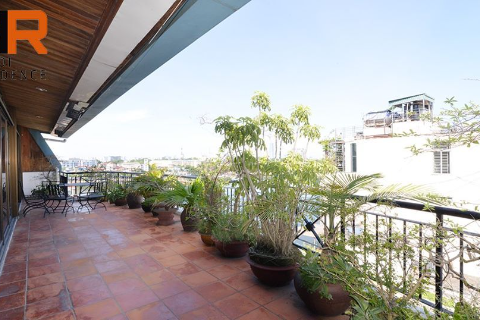 Large balcony apartment 02 bedroom with lake view in Truc Bach area