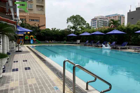 One bedroom serviced apartment in Rose Garden with gym, pool & breakfast