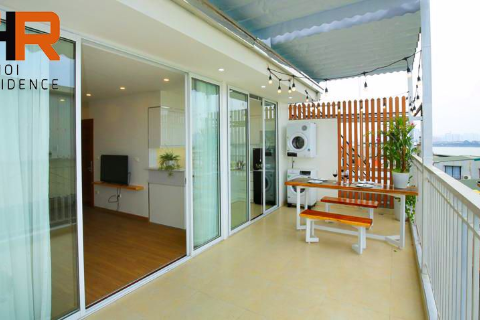 Top floor apartment 02 beds with lake view on Dang Thai Mai street