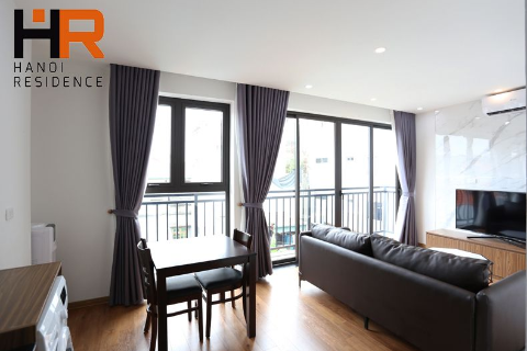Bright one bedroom apartment for rent om Trinh Cong Son st