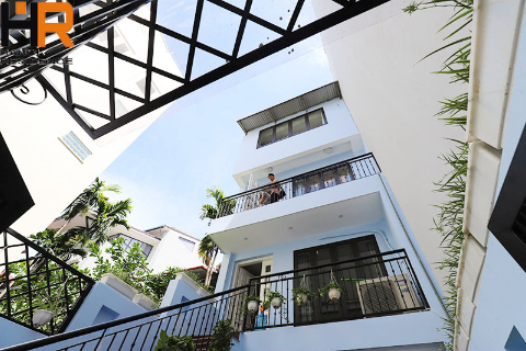 Renovated 4 en-suite bedroom house for rent in Quang An - Tay Ho
