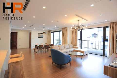 Spacious & 4 bedroom serviced apartment in Tay Ho, high quality furniture