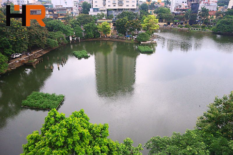 Lake view 03 bedrooms apartment for rent in Truc Bach, Ba Dinh dist