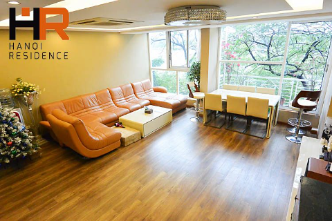 Beautiful & Lake view apartment 02 bedrooms for rent in Truc Bach Area