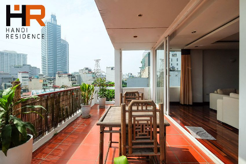 Spacious apartment 02 beds with big balcony on Lac Chinh, Truc Bach area
