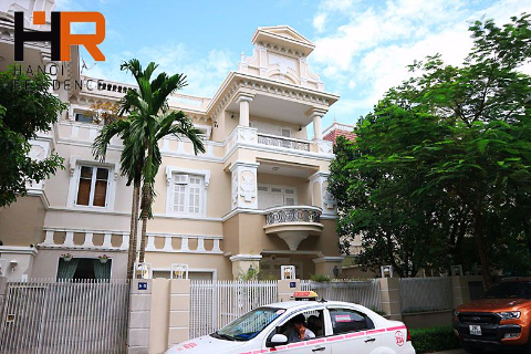 Garden villa Ciputra for rent, 5 bedrooms, unfurnished with nice view