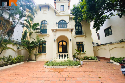 Renovated 4 bedroom villa to lease in To Ngoc Van - Tay Ho