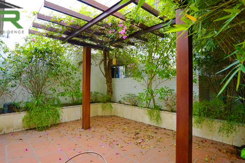 Modern 4 en-suite bedroom house with lake view terrace for rent in Dang Thai Mai- Tay Ho