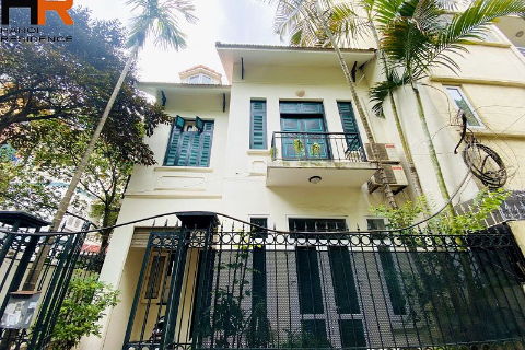 House for rent in Xuan Dieu, 3 bedroom, terrace & near super market