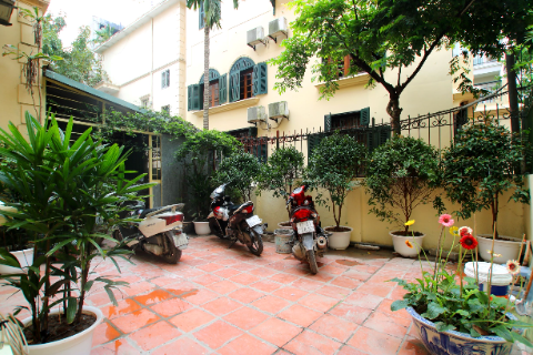 Modern Three-floor House with Garden and Beautiful Balcony for rent in Tay Ho