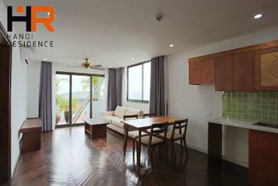 Lake view & High floor apartment 01 bed for rent on Tu Hoa street