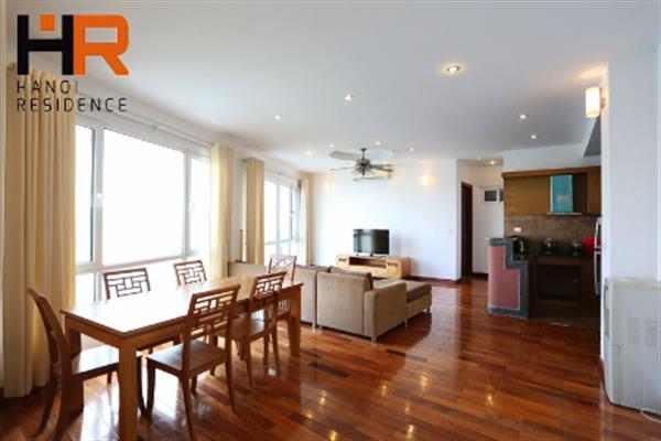 Lake view apartment for rent on Quang An with 3 bedroom & service