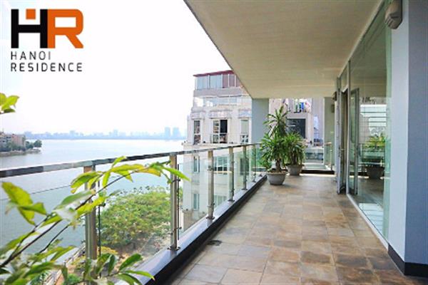 Lake view serviced apartment in heart of Tay ho for rent with 3 beds