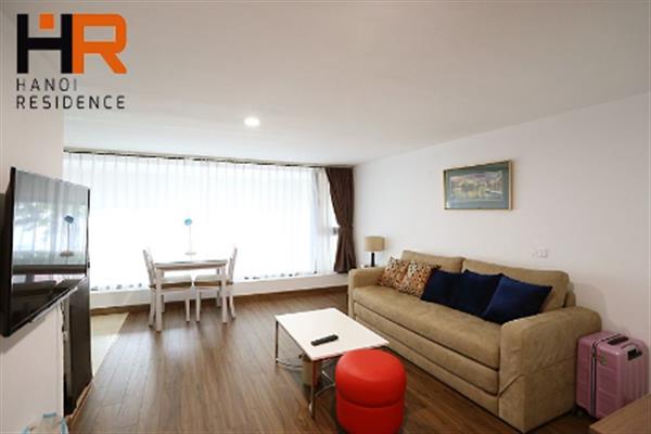 Lake side studio apartment for rent on Tu Hoa street