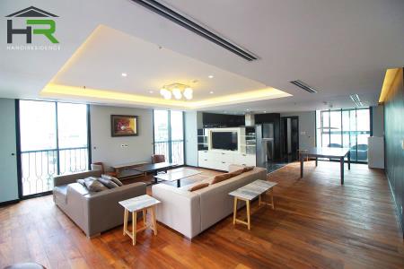 High quality 03 bedroom apartment in city center, bright with balcony