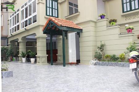 Brand-new 4 bedrooms villa in Tay Ho for rent
