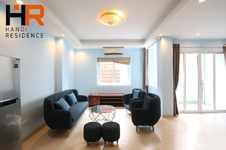 Fully furnished 03 bedrooms apartment in Au Co, Tay Ho dist