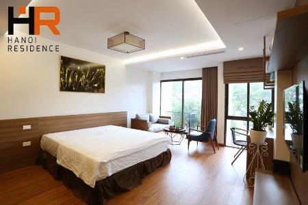 Lake view studio apartment for rent on Quang Khanh street