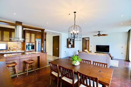 New and high quality 04 bedroom apartment in Hoan Kiem, fully furnished
