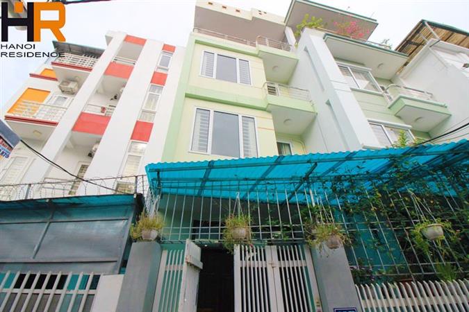 Budget 4 bedroom house for rent in Au Co with roof terrace
