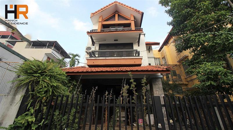 Cozy 3-bedroom House with a small yard and full furniture for rent in Tay Ho