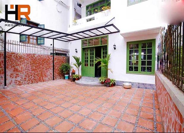 Vintage 3 bedroom house with garden for rent in Tay Ho