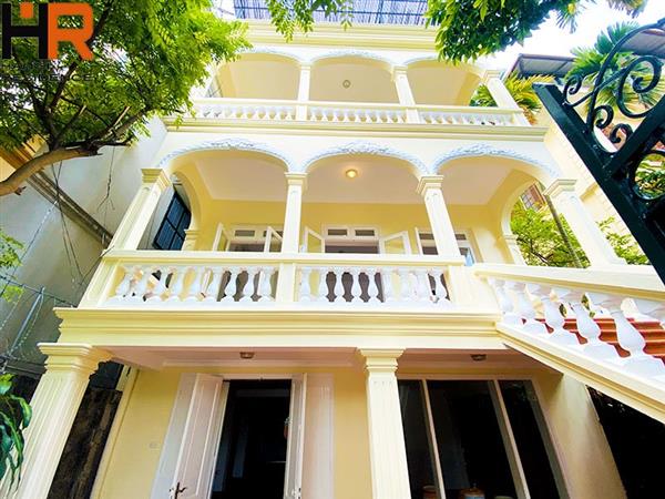 Charming 5 bedroom Villa with Garage for rent in Tay Ho
