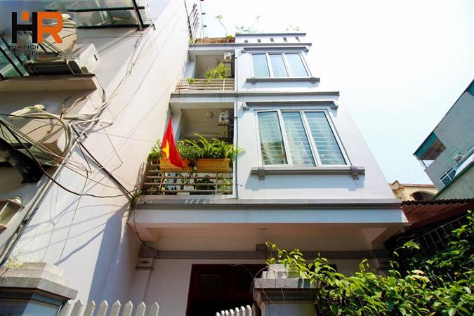 Good price 04- bedroom house with full furniture for rent in Tay Ho