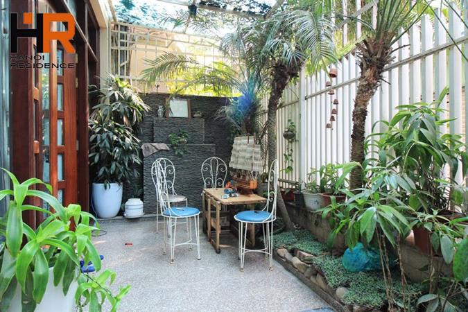 Lovely 05- bedroom house with full furniture for rent in Tay Ho 