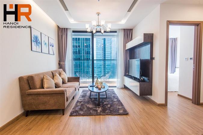 High floor apartment with 2 bedrooms for rent in M1 Vinhomes Metropolis