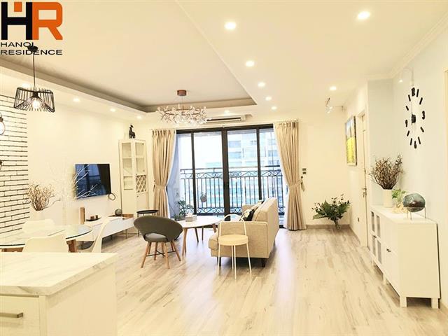 D' Le Roi Solei: A lovely 3 bedroom apartment on a high floor for rent 