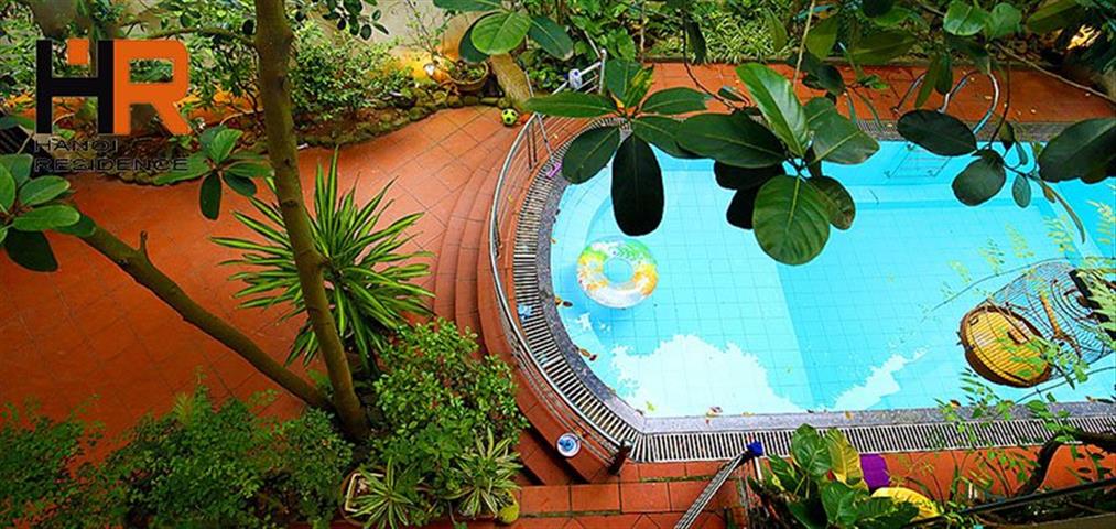 Swimming pool villa for rent in Dang Thai Mai with beautiful garden
