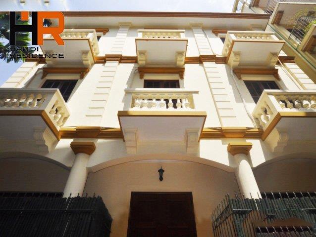 Unfurnished house for rent in To Ngoc Van street, with 4 bedrooms and courtyard