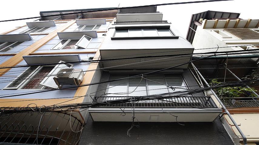 4 bedroom house for rent in Tay Ho, fully furnished and good price