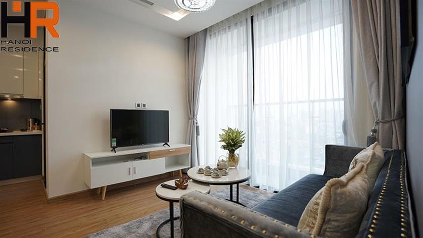 Vinhomes Metropolis: Modern 1 bed apartment with full furniture for lease 