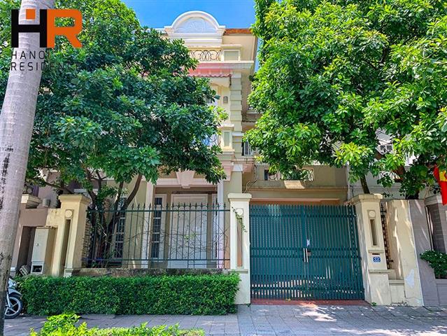 Fully furnished 04 beds villa for rent near UNIS school