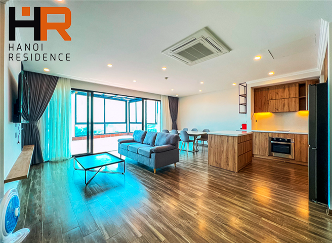 Lake view 02 bedrooms apartment with big balcony near Intercontinental hotel