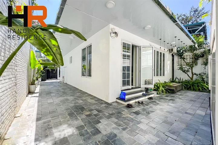 Beautiful house 02 beds with big yard & fully furnished on Dang Thai Mai st