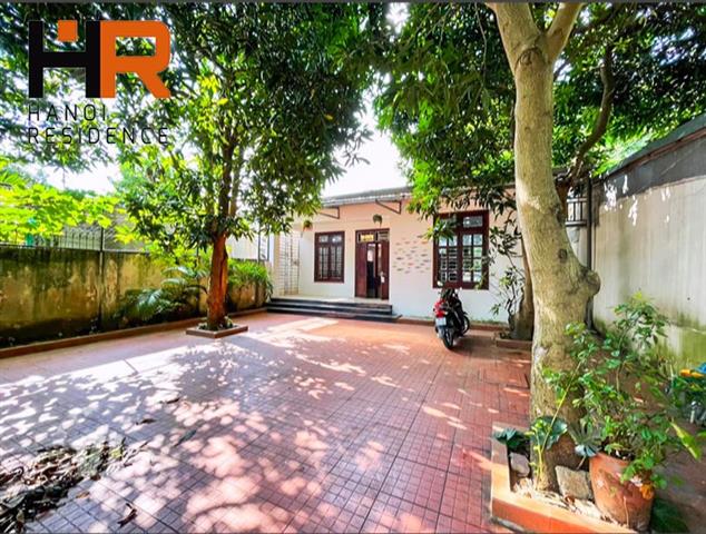 Fully furnished house 02 beds with big yard for rent in Tay Ho dist