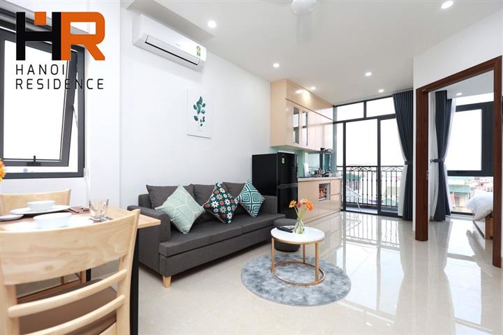 Bright 02 beds apartment with nice furnished on Au Co st