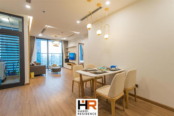 2 bedroom apartment in Vinhomes Metropolis, high floor, furnished in M3