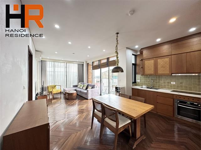 Lake view 02 beds apartment with nice furnished on Dang Thai Mai street