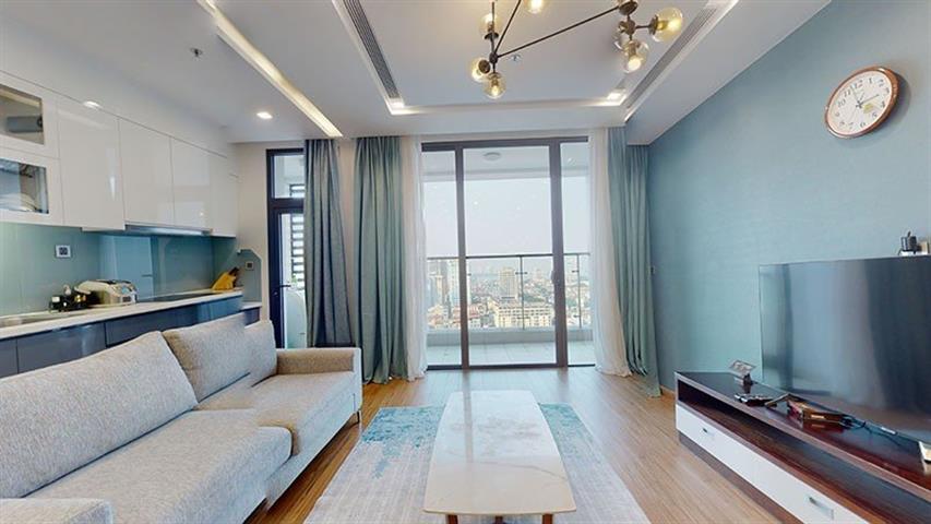 High floor and lake view 4 bedroom apartment for rent in M1 building in Vinhomes Metropolis