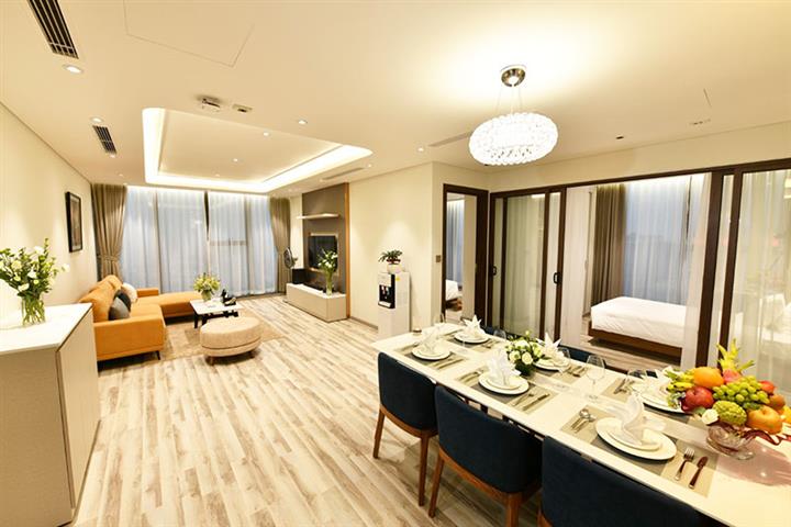 Serviced residence in Ba Dinh with 3 bedrooms, gym, pool & full furnished