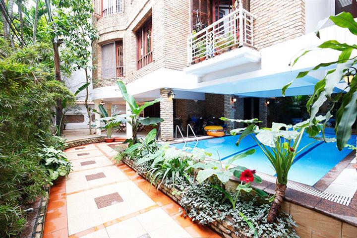 Swimming pool house for rent in Tay Ho, nice yard, 4 bedroom with lake view