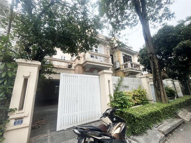 Cosy 4 bedroom villa for rent in D block in Ciputra Hanoi