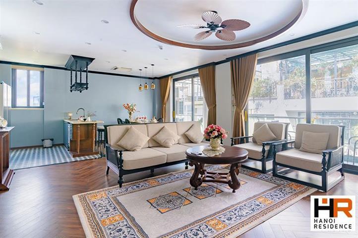 Beautiful 3 bedroom serviced aparment for rent on Quang Khanh street with lake view