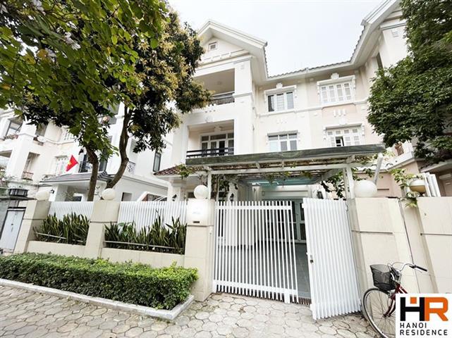 Newly renovated 4 bedroom villa for rent in T block in Ciputra with full furniture