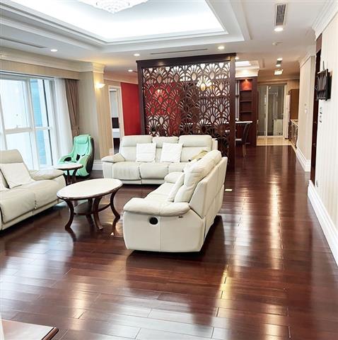 High floor spacious 3 bedroom apartment for rent in L2 building in Ciputra Hanoi