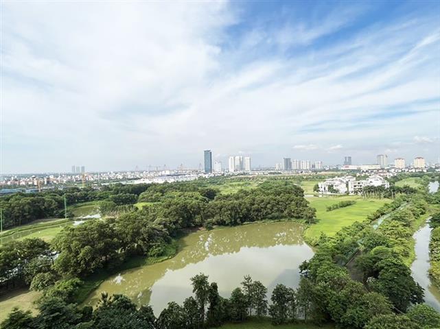 Golf course view spacious 4 bedroom apartment for rent in L1 building in Ciputra